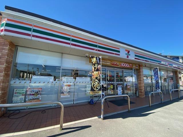コンビニ　セブンイレブン防府開出西町店（コンビニ）まで622m
