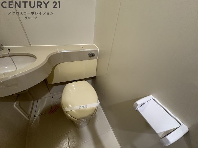 トイレ　ユニットバスになっている為、掃除が簡単です！