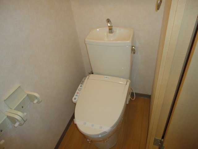 トイレ　シャワー付トイレ