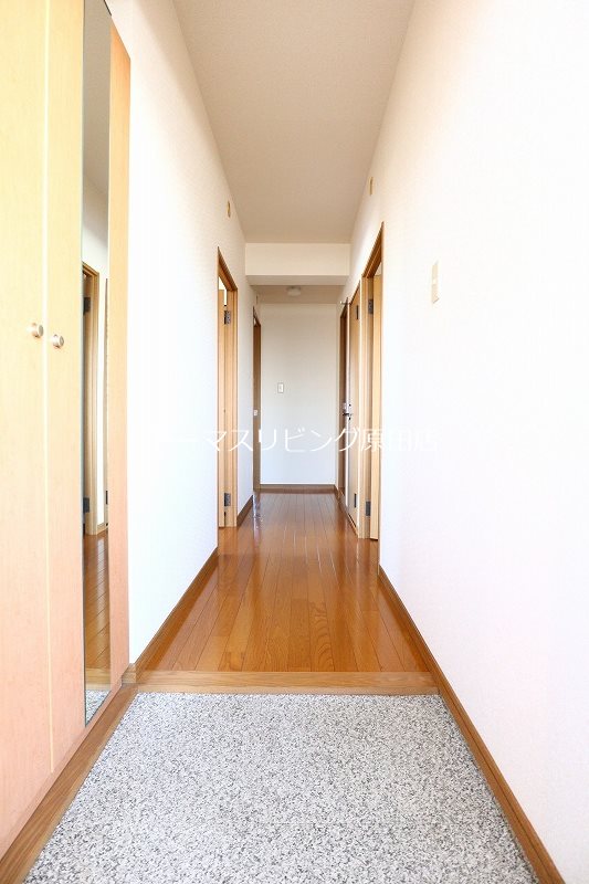 玄関　605号室写真
