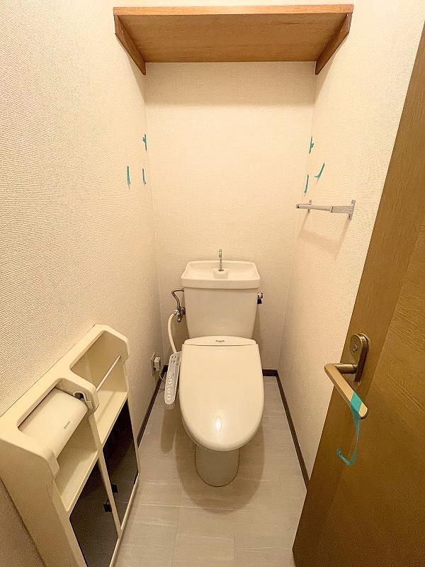トイレ　温水洗浄暖房便座