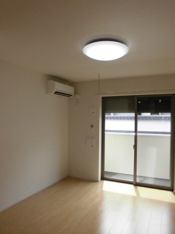 居室・リビング　ゆったりした洋室です
