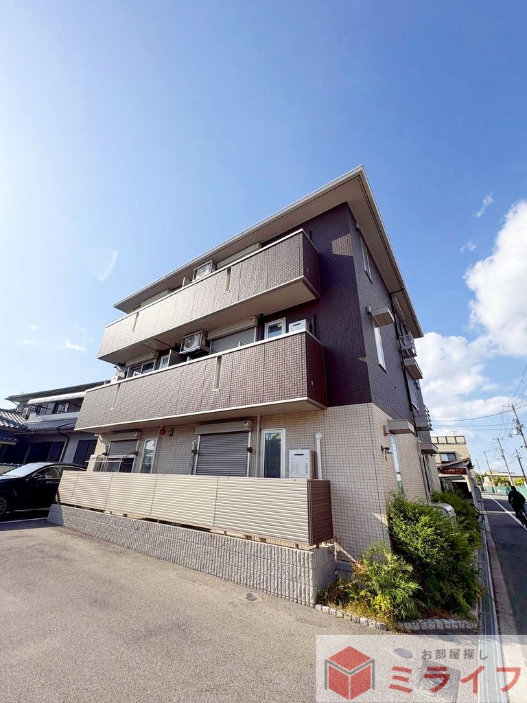 建物外観　実した設備と管理体制で、快適な暮らしをサポート