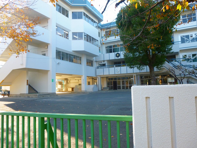 中学校　調布市立第六中学校（中学校）まで1960m