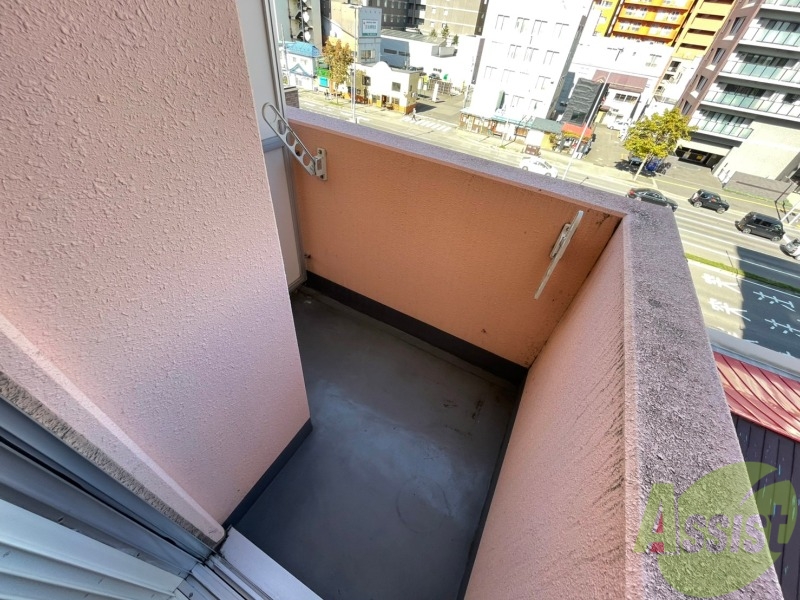 バルコニー　バルコニーです。洗濯物を干したり一息ついたりできますね！