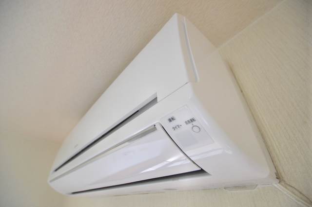 その他設備　エアコン。照明もあります