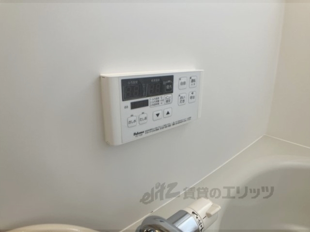 その他設備　給湯器リモコン