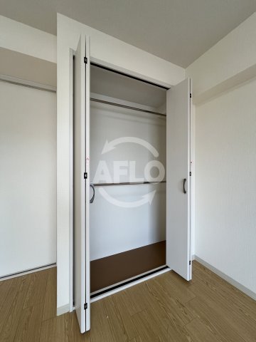 収納　エルソル江坂　クローゼット