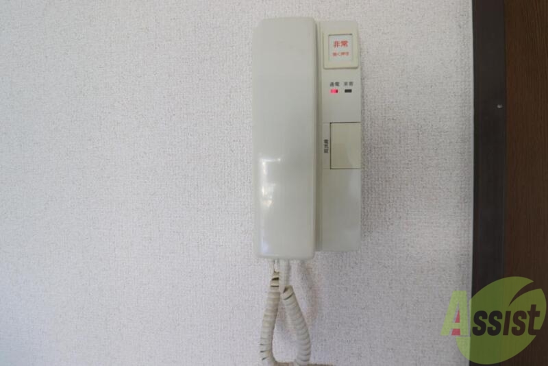 セキュリティ　来客はインターフォンで確認してからドアを開けてくださいね