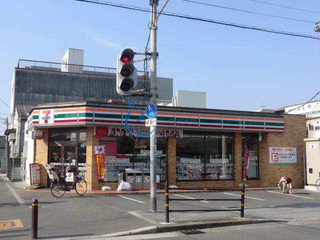 コンビニ　セブンイレブン大阪巽南3丁目店（コンビニ）まで301m