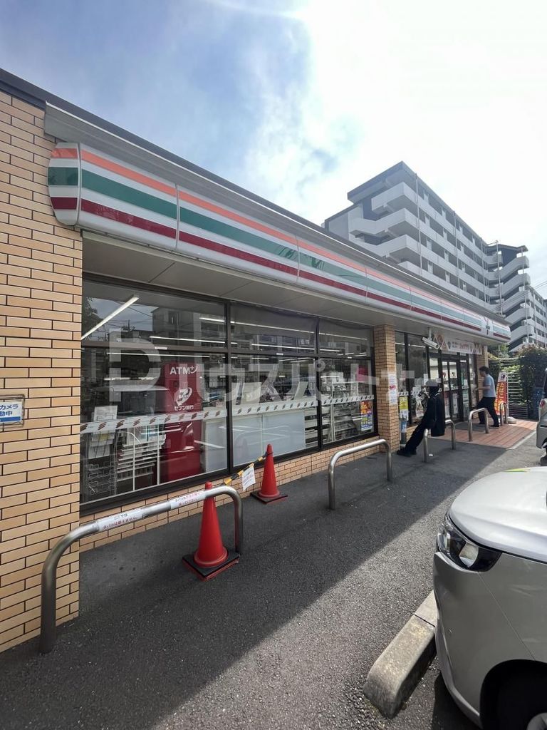 コンビニ　セブンイレブン板橋坂下3丁目店（コンビニ）まで180m