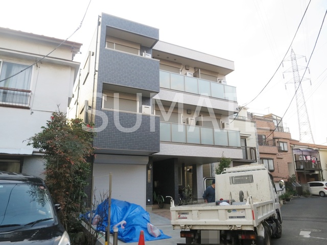 建物外観　閑静な住宅街にあるマンションです。