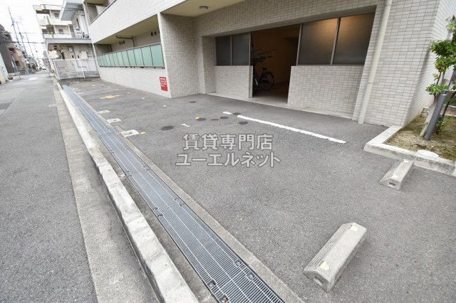 駐車場　敷地内駐車場