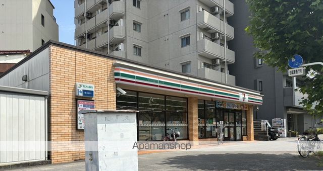 コンビニ　セブンイレブン（コンビニ）まで220m
