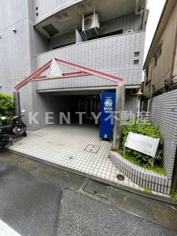 エントランス　ゆとりのあるエントランスです