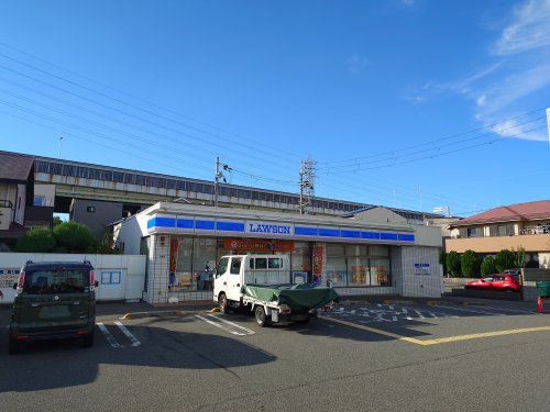 コンビニ　ローソン 堺出島浜通店（コンビニ）まで102m