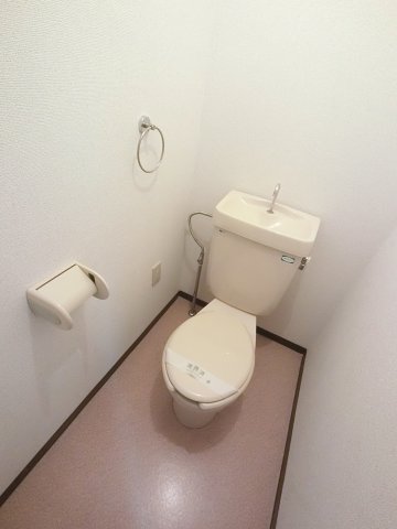 トイレ　※温水洗浄便座になります。