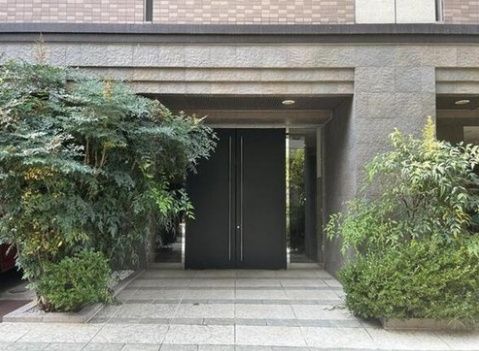 エントランス　毎日通るエントランスはこんな感じです♪