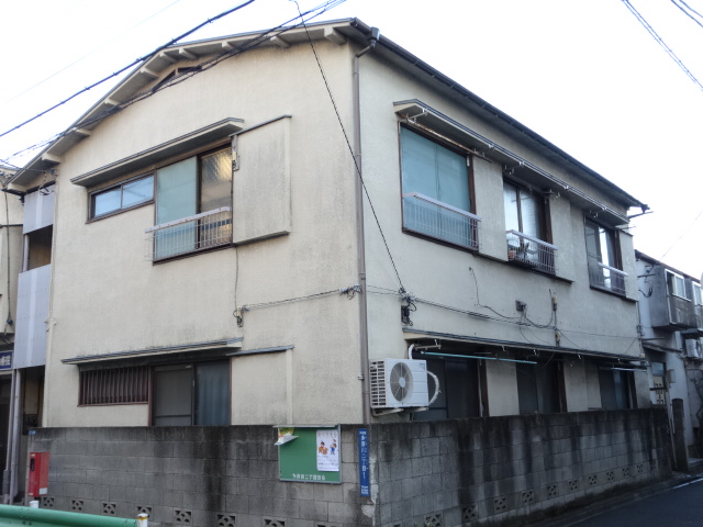 建物外観　２階建ての木造住宅です。