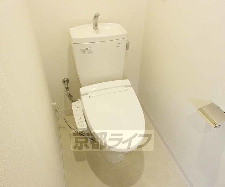 トイレ　ウォシュレット付きトイレです・