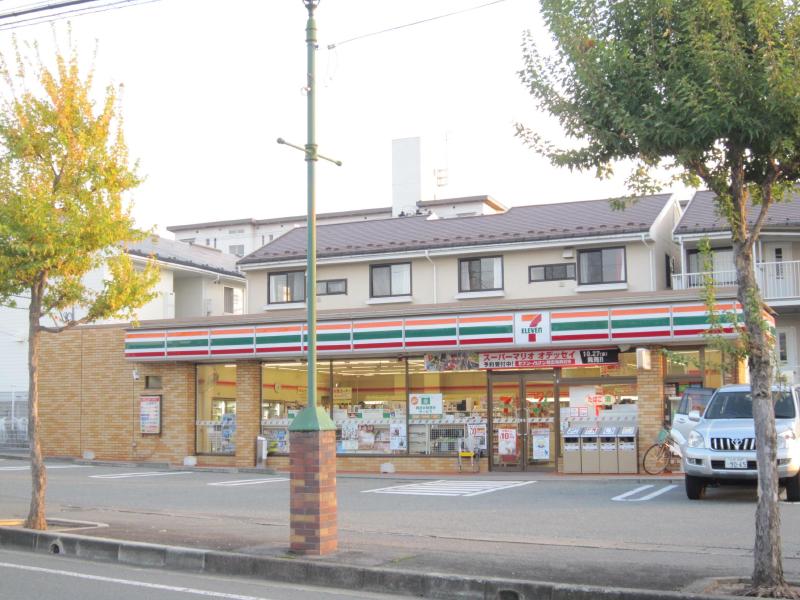 コンビニ　セブンイレブン山形中桜田店（コンビニ）まで350m