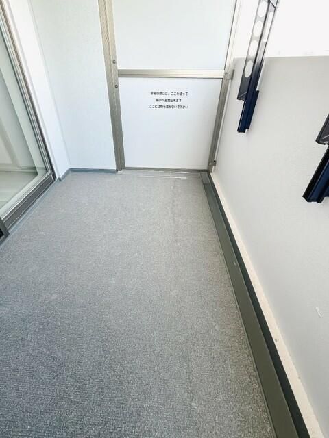 バルコニー　バルコニーからの眺めを楽しみながら食事をしませんか