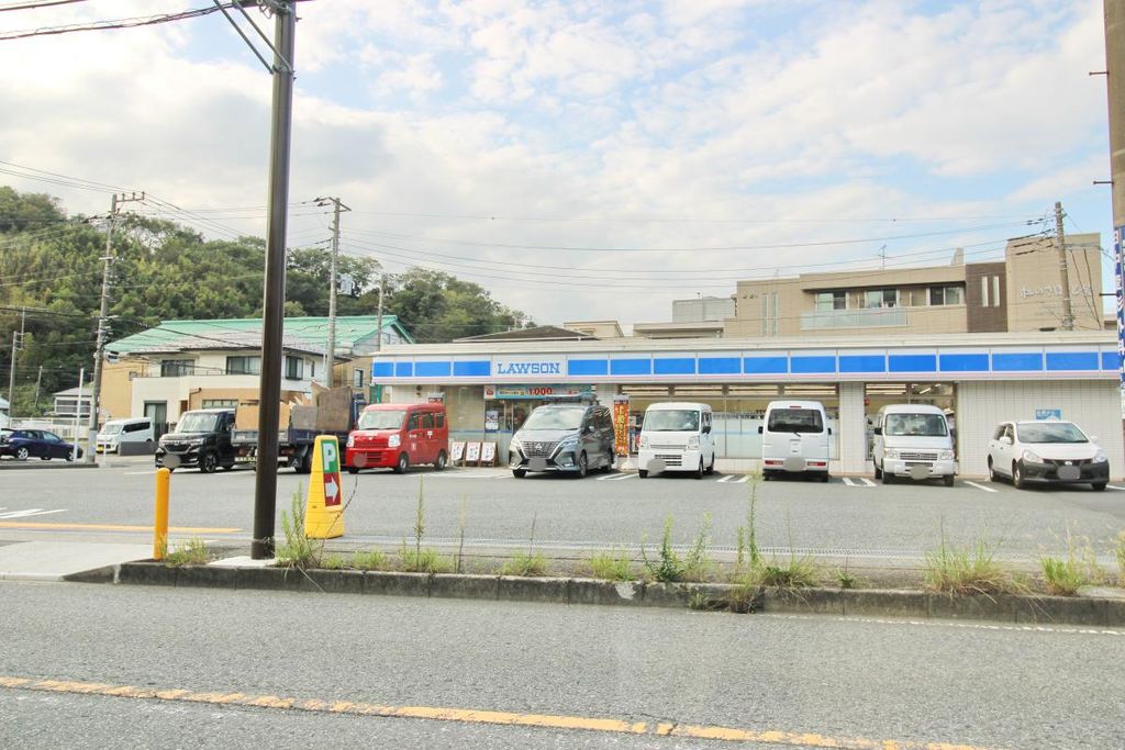 コンビニ　ローソン 栄上郷町店（コンビニ）まで200m