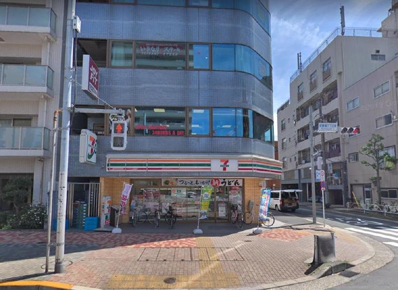 コンビニ　セブンイレブン（コンビニ）まで230m