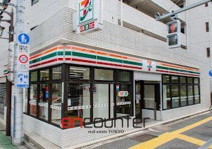 コンビニ　セブンイレブン飯田橋駅北店（コンビニ）まで210m