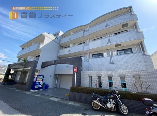 建物外観　重厚感がたまらないです。