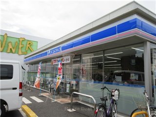コンビニ　ローソン 川口南鳩ヶ谷六丁目店（コンビニ）まで88m