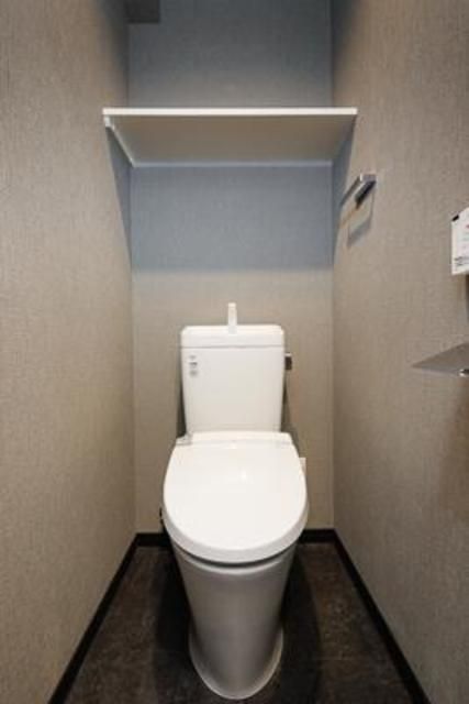 トイレ　落ち着いたトイレです