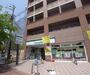 コンビニ　ファミリーマートＪＲ太秦駅前店（コンビニ）まで260m
