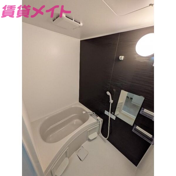 バス・シャワールーム　別部屋画像参考