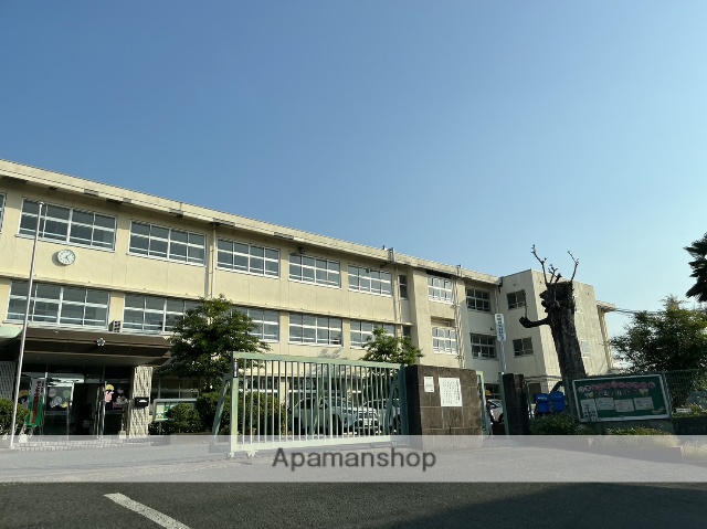 小学校　春日市立小学校春日西小学校（小学校）まで260m