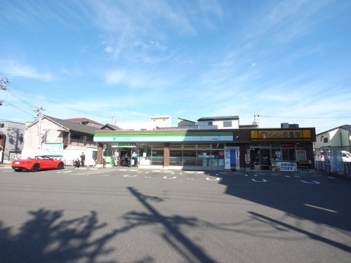 コンビニ　ファミリーマート 荒畑駅前店（コンビニ）まで545m