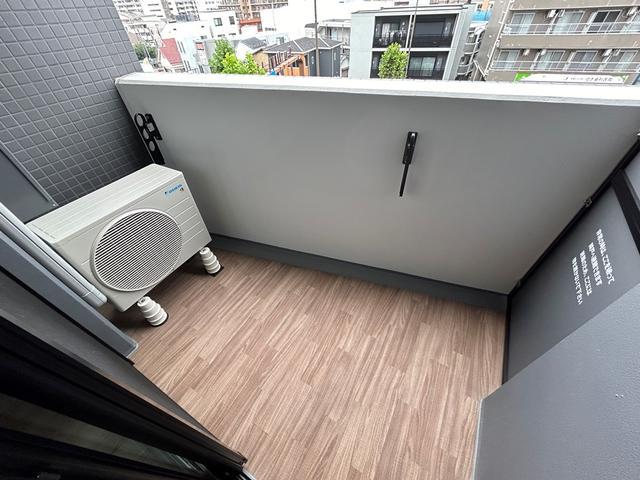 バルコニー　?