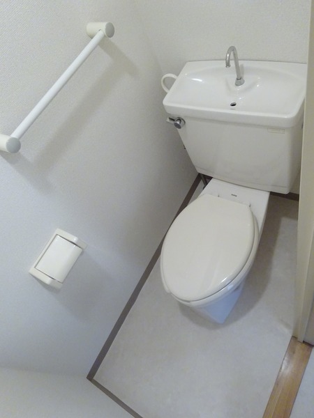 トイレ　落ち着いたトイレです