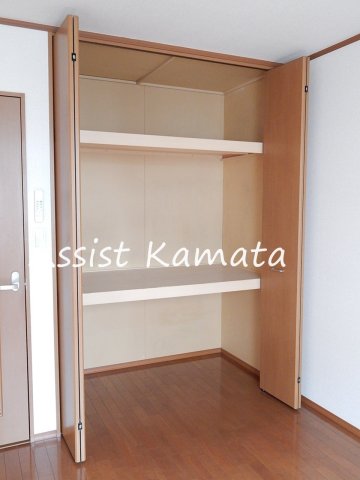 収納　写真は同タイプの別号室です