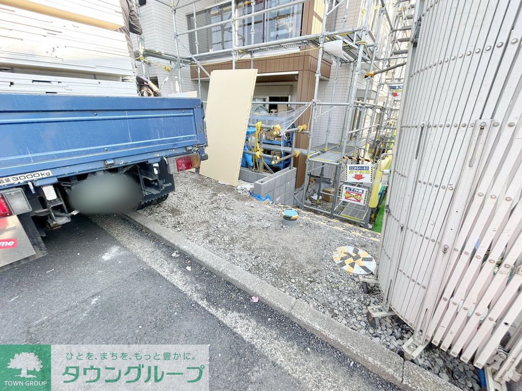 エントランス　駐車場