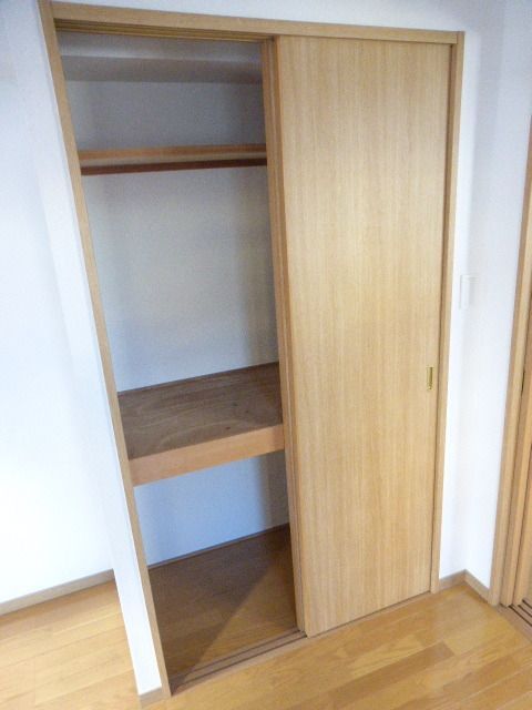 その他設備　★7帖の洋室の収納です★