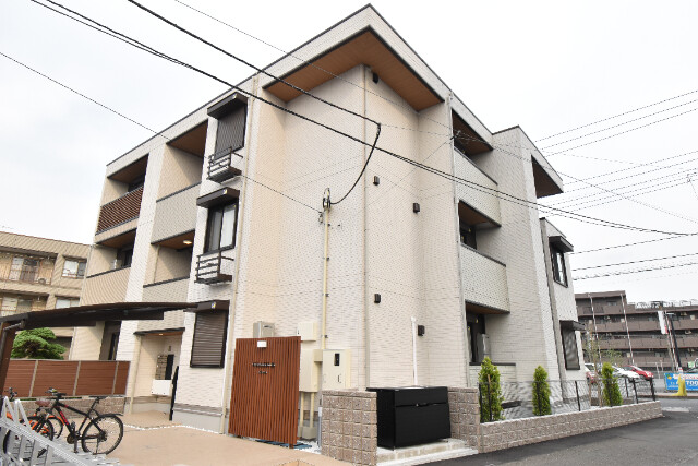 建物外観　建築中