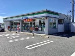 コンビニ　ファミリーマート（コンビニ）まで530m