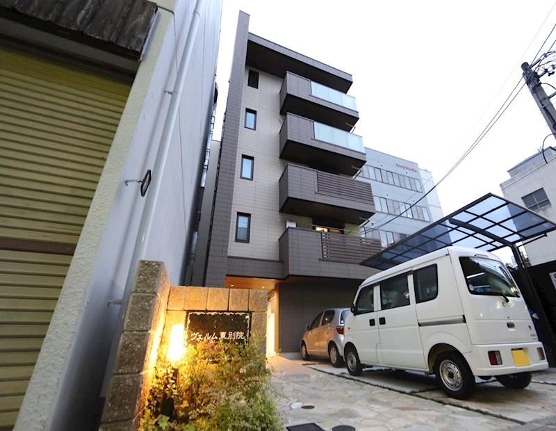 建物外観　外観　ＳＥＣＯＭセキュリティ　オートロック　宅配ＢＯＸ
