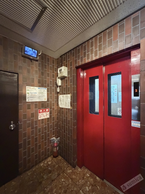エントランス　エレベーター完備