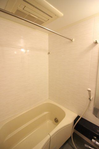 バス・シャワールーム　（同タイプ参考写真）ハウス桃李　　豊島区巣鴨3