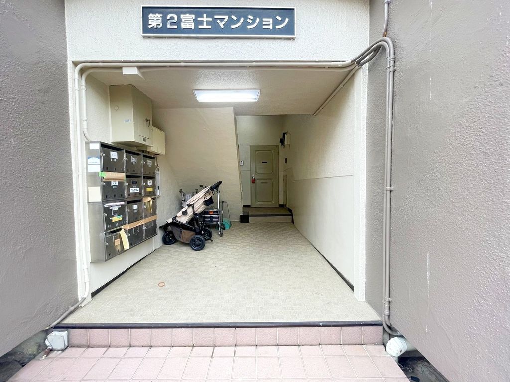 エントランス　エントランス