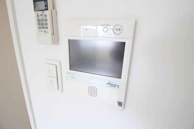 セキュリティ　ＴＶモニター付きインターホン(モデルルーム）