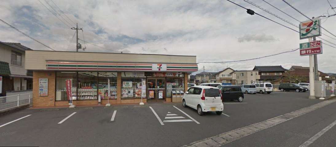 コンビニ　セブンイレブン（コンビニ）まで441m