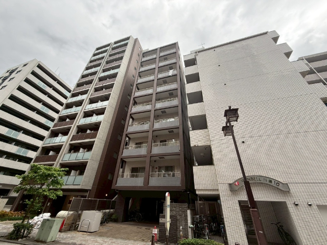 建物外観　駅から徒歩９分です